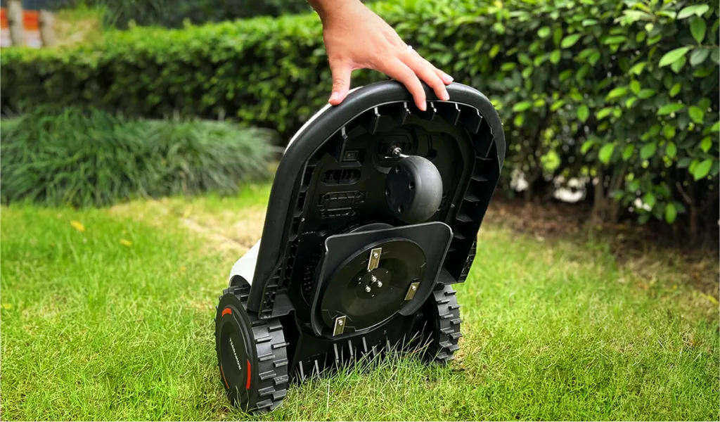 Mähroboter TerraMow S800